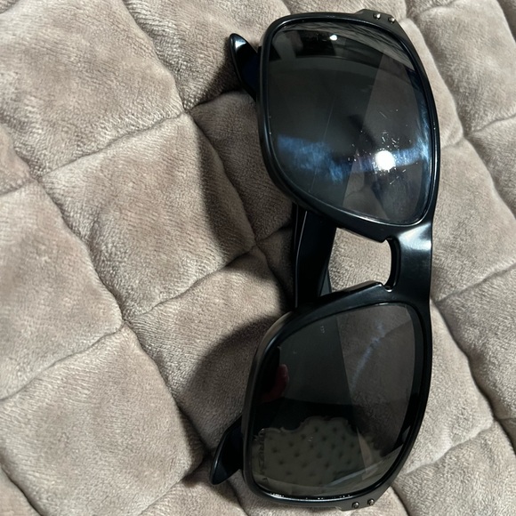 Classic Black Sunglasses - Picture 1 of 3